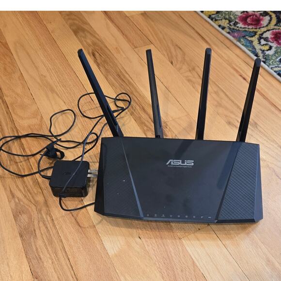 ASUS RT-AC87U AC2400 4x4 Dual Band Wireless Wi-Fi Gigabit Router 2.4GHz 5.0GHz - Picture 1 of 6